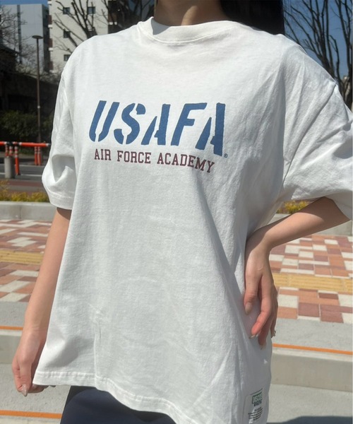 DISCUS ATHLETIC（ディスカス　アスレチック）の「【DISCUS ATHLETIC/ディスカス アスレチック】DISCUS ATHLETIC×U.S.COLLEGEルーズカレッジT シャツ（Tシャツ/カットソー・レディース・ホワイト系6/ブラック系3/ホワイト系7/ブラウン/ブラック系1/ホワイト系4/ホワイト系5/グリーン系2/ホワイト系1/ブラック系2/ネイビー系2/ホワイト系8/ホワイト系2/グリーン系1/ホワイト系3/ネイビー系1・M/L）」の6枚目の写真