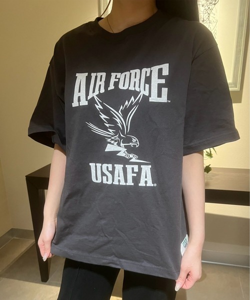 DISCUS ATHLETIC（ディスカス　アスレチック）の「【DISCUS ATHLETIC/ディスカス アスレチック】DISCUS ATHLETIC×U.S.COLLEGEルーズカレッジT シャツ（Tシャツ/カットソー・レディース・ホワイト系6/ブラック系3/ホワイト系7/ブラウン/ブラック系1/ホワイト系4/ホワイト系5/グリーン系2/ホワイト系1/ブラック系2/ネイビー系2/ホワイト系8/ホワイト系2/グリーン系1/ホワイト系3/ネイビー系1・M/L）」の11枚目の写真