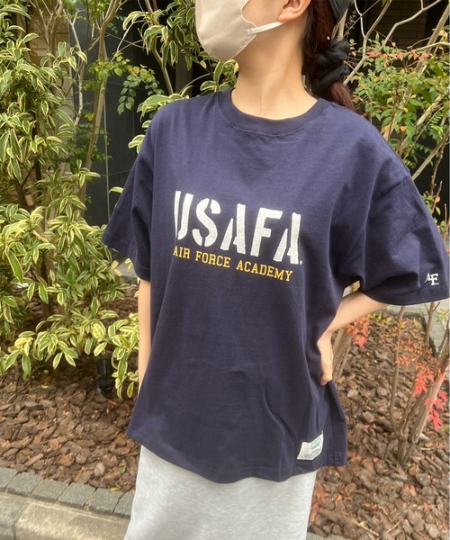 DISCUS ATHLETIC（ディスカス　アスレチック）の「【DISCUS ATHLETIC/ディスカス アスレチック】DISCUS ATHLETIC×U.S.COLLEGEルーズカレッジT シャツ（Tシャツ/カットソー・レディース・ホワイト系6/ブラック系3/ホワイト系7/ブラウン/ブラック系1/ホワイト系4/ホワイト系5/グリーン系2/ホワイト系1/ブラック系2/ネイビー系2/ホワイト系8/ホワイト系2/グリーン系1/ホワイト系3/ネイビー系1・M/L）」の19枚目の写真
