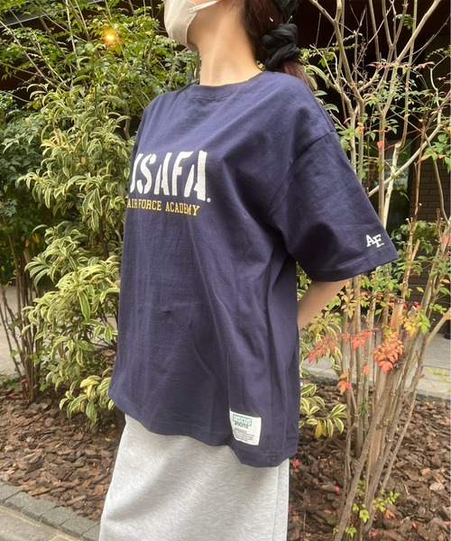 DISCUS ATHLETIC（ディスカス　アスレチック）の「【DISCUS ATHLETIC/ディスカス アスレチック】DISCUS ATHLETIC×U.S.COLLEGEルーズカレッジT シャツ（Tシャツ/カットソー・レディース・ホワイト系6/ブラック系3/ホワイト系7/ブラウン/ブラック系1/ホワイト系4/ホワイト系5/グリーン系2/ホワイト系1/ブラック系2/ネイビー系2/ホワイト系8/ホワイト系2/グリーン系1/ホワイト系3/ネイビー系1・M/L）」の20枚目の写真