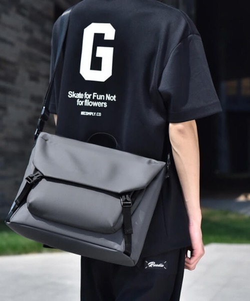L LABEL（エルラベル）の「ユーティリティショルダーバッグ（ショルダーバッグ・メンズ・グレー/ブラック・FREE）」の2枚目の写真