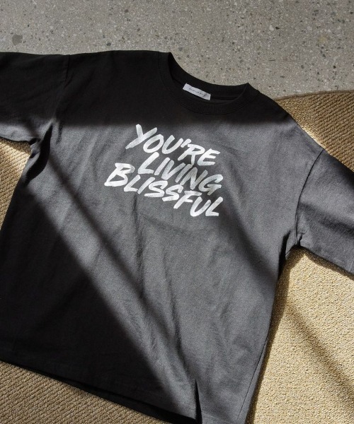 AMERICAN HOLIC(アメリカンホリック)の「箔プリントTシャツ(Tシャツ/カットソー・レディース・ブラック/オフホワイト/ホワイト系その他・M/L)」の4枚目の写真