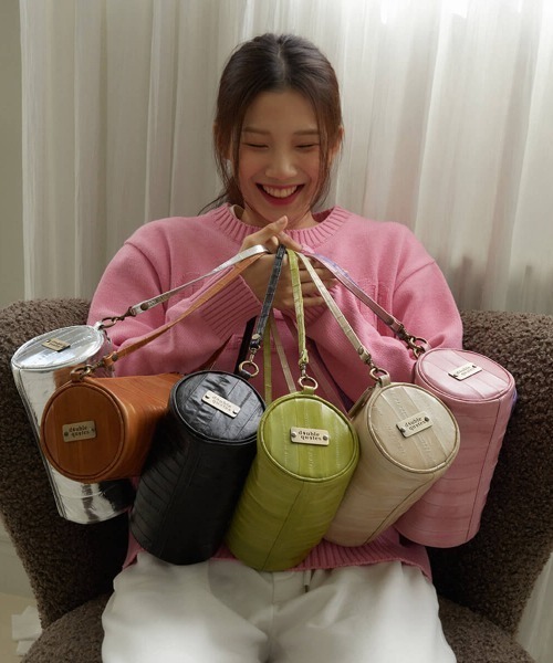 double quotes(ダブルクオーツ)の「「double quotes/ダブルクオーツ」バターラウンドショルダーバッグ(ショルダーバッグ・レディース・ベージュ/ブラック/タン/パープル/グリーン/ピンク/レッド/ライム・ONE SIZE)」の17枚目の写真