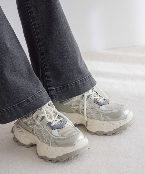 JEANASIS（ジーナシス）の「オーバーラップスニーカー/325991（スニーカー・レディース・ホワイト/ホワイト×グリーン/ブラック・LARGE/MEDIUM/SMALL）」の5枚目の写真