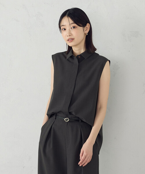 COMME CA ISM(コムサイズム)の「【セットアップ対応】ノースリーブシャツ(シャツ/ブラウス・レディース・チャコール/ベージュ・MEDIUM/LARGE)」の12枚目の写真