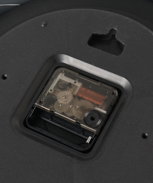 journal standard Furniture （ジャーナルスタンダードファニチャー）の「BOLD FONT WALL CLOCK　掛け時計（置時計・レディース・チャコールグレー・FREE）」の7枚目の写真