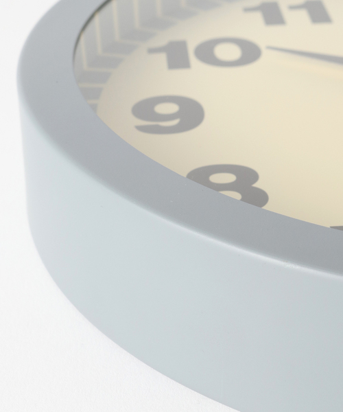 journal standard Furniture （ジャーナルスタンダードファニチャー）の「BOLD FONT WALL CLOCK　掛け時計（置時計・レディース・チャコールグレー・FREE）」の8枚目の写真