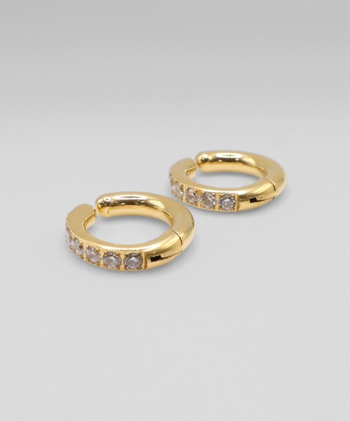 VATSURICA（バツリカ）の「〈VATSURICA〉金属アレルギー対応 / サージカルステンレス / キュービックジルコニア フープ ワンタッチイヤリング（イヤリング・レディース・ゴールド/シルバー・FREE）」の5枚目の写真