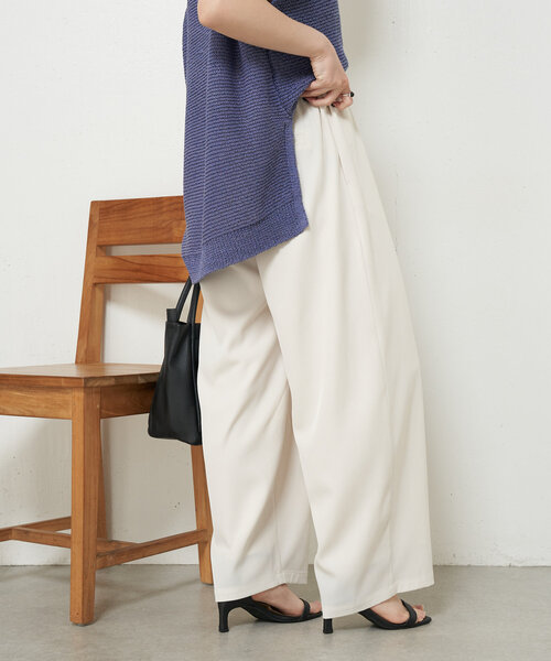 Jena espace merveilleux(ジェナ エスパスメルヴェイユ)の「【美脚パンツ】トロミカーブパンツ(その他パンツ・レディース・ブラック/グレー/アイボリー・FREE)」の10枚目の写真