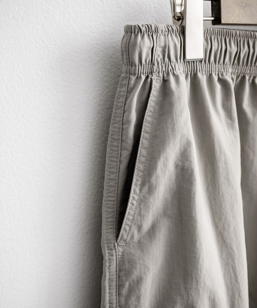 Rocky Monroe(ロッキーモンロー)の「膝下丈 ワンタック ナイロンワイドカーゴハーフパンツ(カーゴパンツ・メンズ・ブラック/チャコールグレー/ネイビー/グレー・M/L/XL)」の13枚目の写真