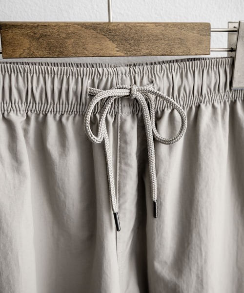 Rocky Monroe(ロッキーモンロー)の「膝下丈 ワンタック ナイロンワイドカーゴハーフパンツ(カーゴパンツ・メンズ・ブラック/チャコールグレー/ネイビー/グレー・M/L/XL)」の15枚目の写真