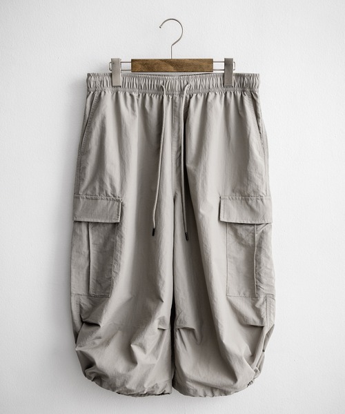 Rocky Monroe(ロッキーモンロー)の「膝下丈 ワンタック ナイロンワイドカーゴハーフパンツ(カーゴパンツ・メンズ・ブラック/チャコールグレー/ネイビー/グレー・M/L/XL)」の8枚目の写真