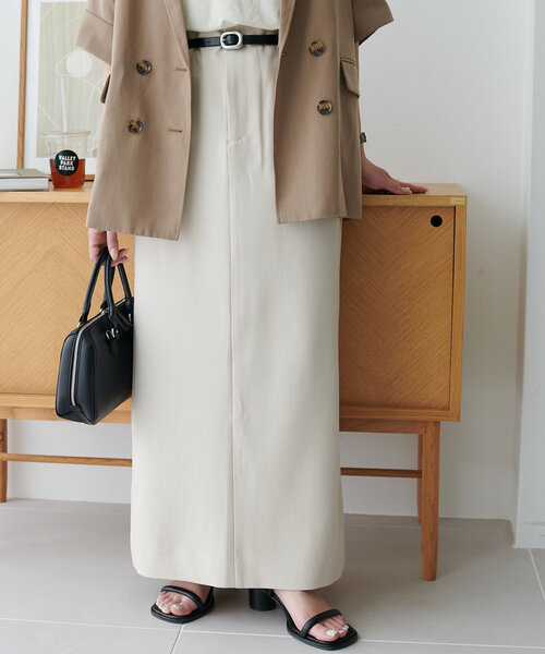 DISCOAT（ディスコート）の「裾スリットナロースカ-ト《WEB限定カラーあり》（スカート・レディース・ブラック/ライトグレー/アイボリー/グレー・SMALL/MEDIUM/LARGE）」の2枚目の写真