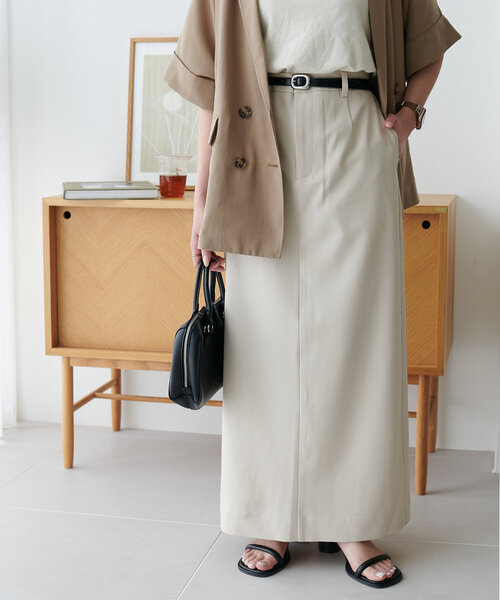 DISCOAT（ディスコート）の「裾スリットナロースカ-ト《WEB限定カラーあり》（スカート・レディース・ブラック/ライトグレー/アイボリー/グレー・SMALL/MEDIUM/LARGE）」の11枚目の写真