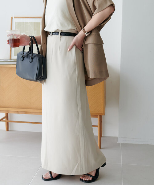 DISCOAT（ディスコート）の「裾スリットナロースカ-ト《WEB限定カラーあり》（スカート・レディース・ブラック/ライトグレー/アイボリー/グレー・SMALL/MEDIUM/LARGE）」の13枚目の写真
