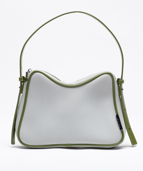 EDITA.（エディータ）の「ネオプレン カーブライン ハンドバッグ　おしゃれ / 個性的（ハンドバッグ・レディース・サックスブルー/ブラック・FREE）」の13枚目の写真