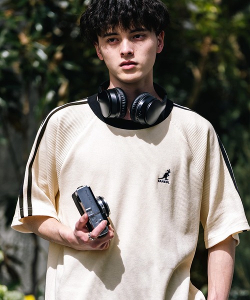 KANGOL（カンゴール）の「KANGOL カンゴール 別注コラボ オーバーサイズ袖ラインワッフルワンポイントロゴ刺繍ラグラン半袖Tシャツ（Tシャツ/カットソー・メンズ・ブラック/アイボリー/ホワイト×ブラック/ホワイト×レッド/アッシュグレー/ネイビー・M/L/XL）」の3枚目の写真