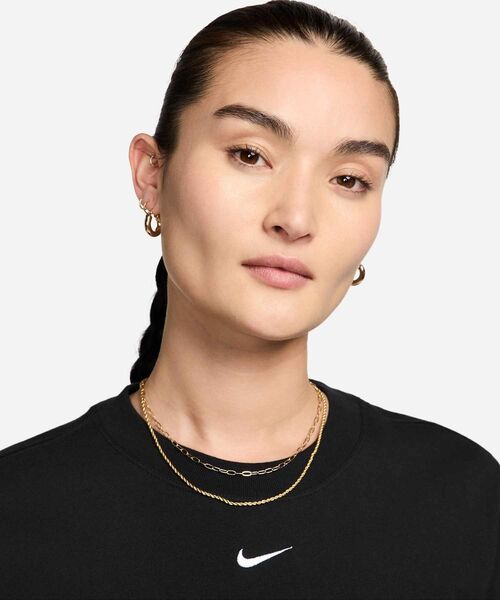 NIKE(ナイキ)の「ナイキ スポーツウェア ウィメンズ Tシャツ / Nike Sportswear Women's T-Shirt FD4150-010 Black(Tシャツ/カットソー・レディース・ブラック・XS/M/S/L/XL)」の11枚目の写真