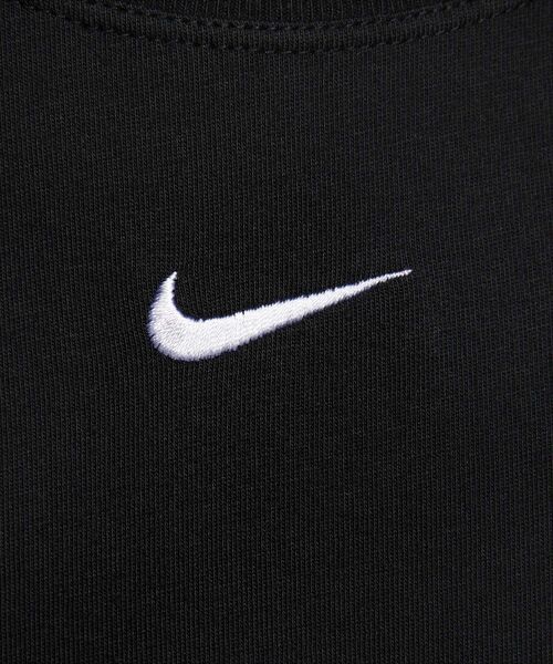 NIKE(ナイキ)の「ナイキ スポーツウェア ウィメンズ Tシャツ / Nike Sportswear Women's T-Shirt FD4150-010 Black(Tシャツ/カットソー・レディース・ブラック・XS/M/S/L/XL)」の13枚目の写真