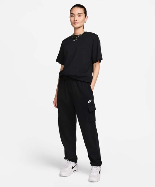 NIKE(ナイキ)の「ナイキ スポーツウェア ウィメンズ Tシャツ / Nike Sportswear Women's T-Shirt FD4150-010 Black(Tシャツ/カットソー・レディース・ブラック・XS/M/S/L/XL)」の12枚目の写真