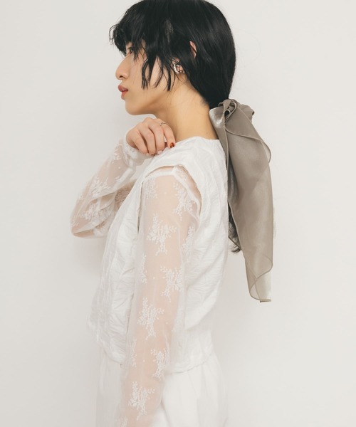 KBF（ケイビーエフ）の「シアーグロススクエアスカーフ（バンダナ/スカーフ・レディース・ブラウン/グレー系その他・ONE）」の4枚目の写真