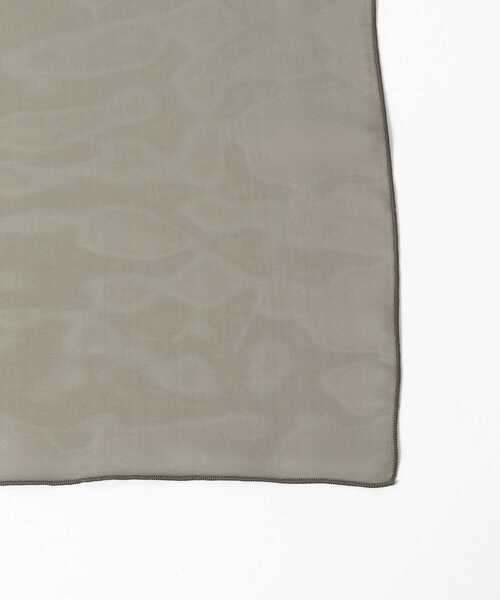 KBF（ケイビーエフ）の「シアーグロススクエアスカーフ（バンダナ/スカーフ・レディース・ブラウン/グレー系その他・ONE）」の20枚目の写真