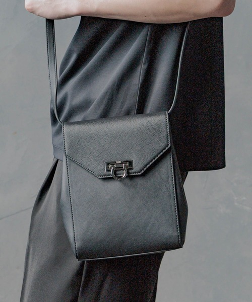HARE ショルダーバッグ ブラック フラップショルダーBAG(HARE)（ショルダーバッグ）｜HARE（ハレ