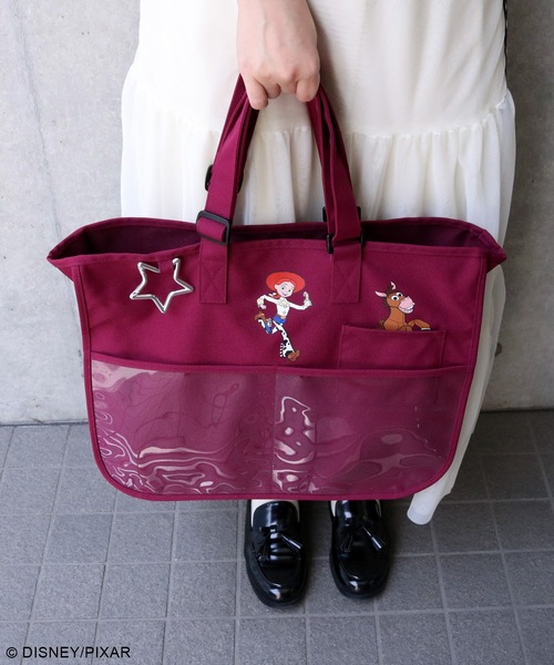 Disney(ディズニー)の「トイ・ストーリー/マルチポケットトート(トートバッグ・レディース・ベージュ/ワインレッド/ブラック/グレー・FREE)」の17枚目の写真