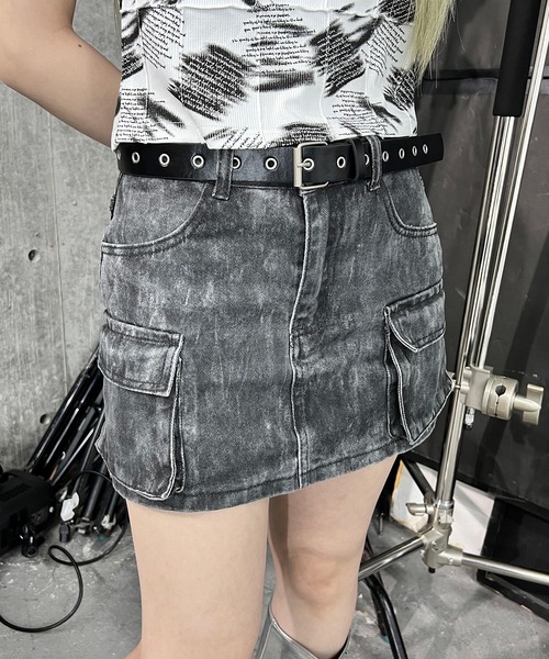【送料込】BALENCIAGA★Cargo ミニスカート ホワイト の ウィメンズ Cargo ミニスカート スニーカー