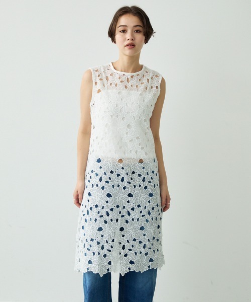 Clum(クルム)の「Flower design sheer sleeveless dress / フラワーデザインシアーノースリーブワンピース(ワンピース・レディース・ホワイト・FREE)」の19枚目の写真
