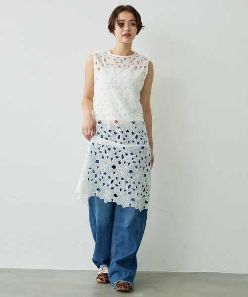 Clum(クルム)の「Flower design sheer sleeveless dress / フラワーデザインシアーノースリーブワンピース(ワンピース・レディース・ホワイト・FREE)」の8枚目の写真