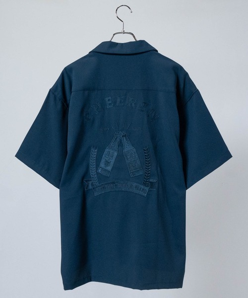 JOHN'S CLOSET(ジョンズクローゼット)の「【q】バック刺繍 ボーリングシャツ ボトル/ビール(シャツ/ブラウス・メンズ・ブラック系2/ブラウン系2/ブラック系1/ネイビー系1・MEDIUM/LARGE)」の4枚目の写真