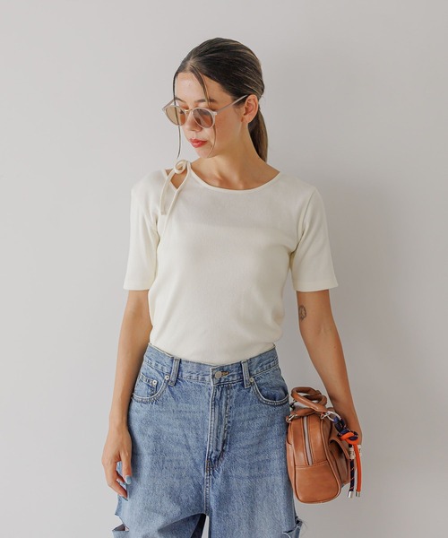 BAYFLOW（ベイフロー）の「[適度な肌見せ]レイヤードライクリブ半袖T（Tシャツ/カットソー・レディース・ブラック/オフホワイト・FREE）」の18枚目の写真