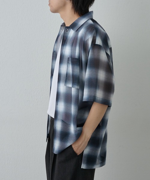 COLONY 2139(コロニートゥーワンスリーナイン)の「メッシュオンブレチェック半袖シャツ(シャツ/ブラウス・メンズ・ブラック/ホワイト/ブルー・MEDIUM/LARGE)」の9枚目の写真