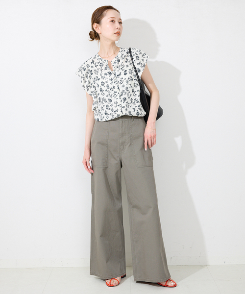 美品　IENA フレンチフリルスリーブブラウス WEB限定/追加》フレンチフリルスリーブフラワーブラウス（シャツ