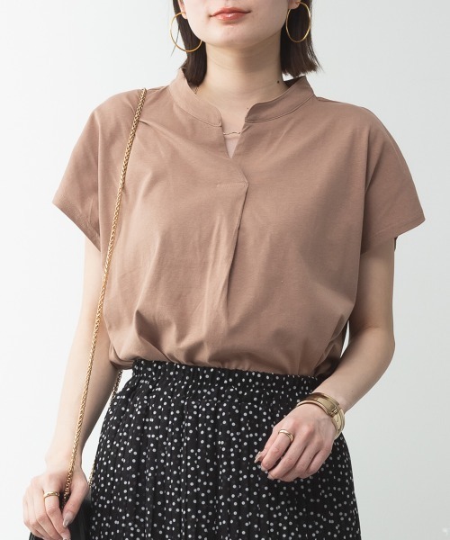 RCD(アールシーディー)の「スキッパーTシャツカットソー(Tシャツ/カットソー・レディース・テラコッタ/ホワイト/カーキ/ブラック/ピンクベージュ/ライトブラウン/ミント・M-L/LL~3L/4L~5L)」の3枚目の写真