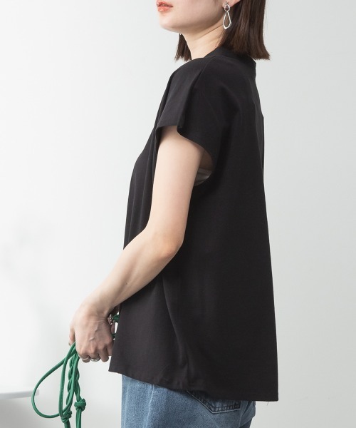 RCD(アールシーディー)の「スキッパーTシャツカットソー(Tシャツ/カットソー・レディース・テラコッタ/ホワイト/カーキ/ブラック/ピンクベージュ/ライトブラウン/ミント・M-L/LL~3L/4L~5L)」の14枚目の写真