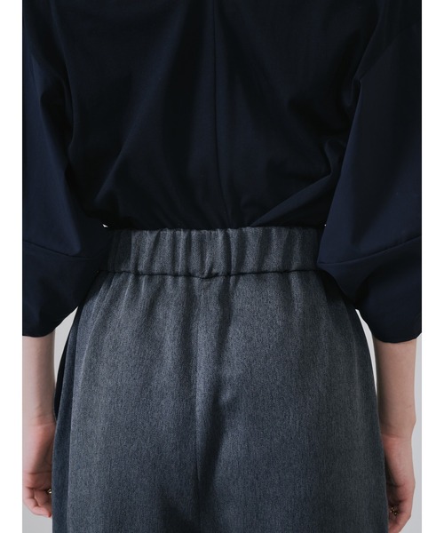 DOLLUPOOPS（ドールアップウップス）の「フロントリボンワイドタックパンツ（スラックス・レディース・チャコールグレー/グレー/ネイビー・38）」の19枚目の写真