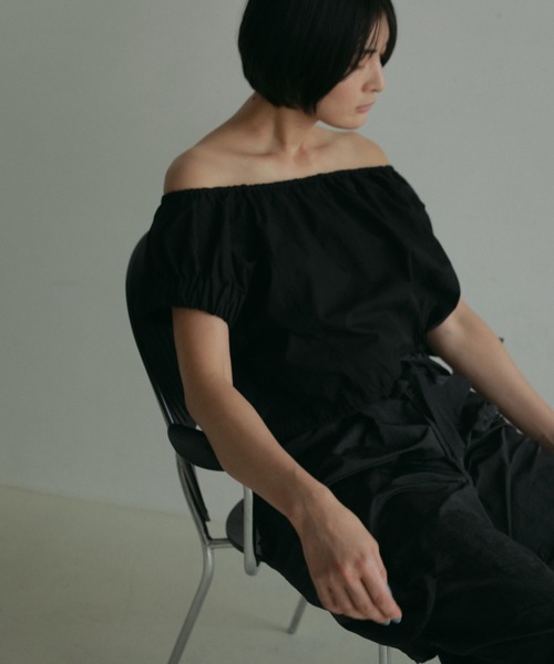 ànuke Soft Offshoulder Tops チャコールグレー セール】Soft Offshoulder Tops（Tシャツ/カットソー）｜anuke