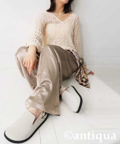 antiqua（アンティカ）の「スエード調サボサンダル（サンダル・レディース・ブラック/ホワイト系その他・23/25/24）」の3枚目の写真