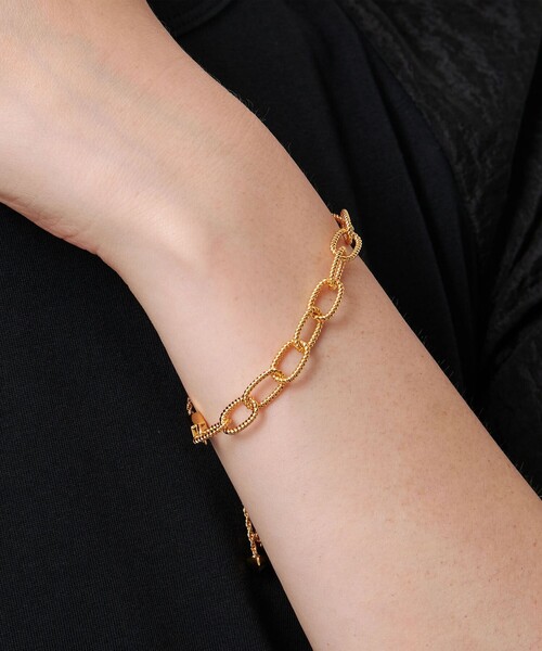 UNITED ARROWS（ユナイテッドアローズ）の「ADJ チェーン ブレスレット（ブレスレット・レディース・ゴールド/シルバー・FREE）」の3枚目の写真