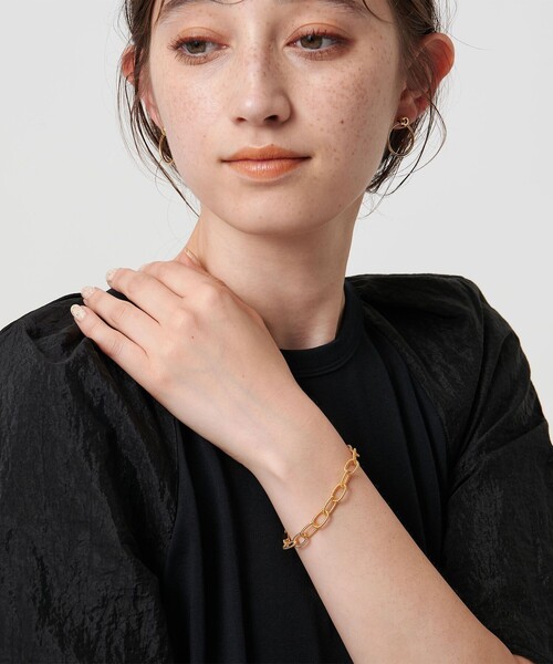 UNITED ARROWS（ユナイテッドアローズ）の「ADJ チェーン ブレスレット（ブレスレット・レディース・ゴールド/シルバー・FREE）」の7枚目の写真