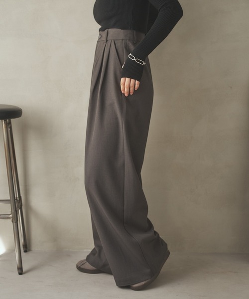LAULEN(ローレン)の「double tuck wide pants /ダブルタックハイウエストワイドパンツ(その他パンツ・レディース・グレー/ブラック・S/M)」の11枚目の写真