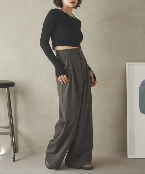 LAULEN(ローレン)の「double tuck wide pants /ダブルタックハイウエストワイドパンツ(その他パンツ・レディース・グレー/ブラック・S/M)」の4枚目の写真
