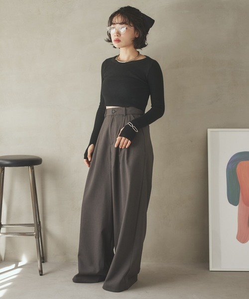 LAULEN(ローレン)の「double tuck wide pants /ダブルタックハイウエストワイドパンツ(その他パンツ・レディース・グレー/ブラック・S/M)」の5枚目の写真