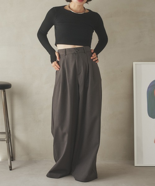 LAULEN(ローレン)の「double tuck wide pants /ダブルタックハイウエストワイドパンツ(その他パンツ・レディース・グレー/ブラック・S/M)」の14枚目の写真