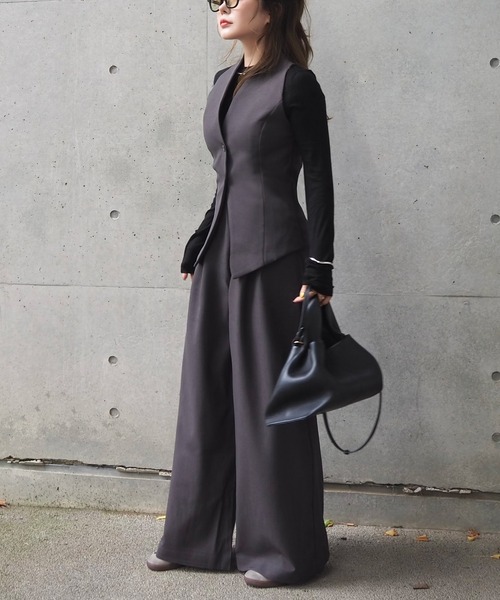LAULEN(ローレン)の「double tuck wide pants /ダブルタックハイウエストワイドパンツ(その他パンツ・レディース・グレー/ブラック・S/M)」の8枚目の写真