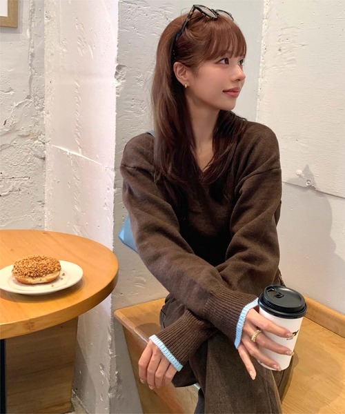 titivate(ティティベイト)の「Vネックゆるっとベーシックニットトップス(ニット/セーター・レディース・ブラウン/ホワイト系その他/グレー/ライトピンク・L/M)」の14枚目の写真
