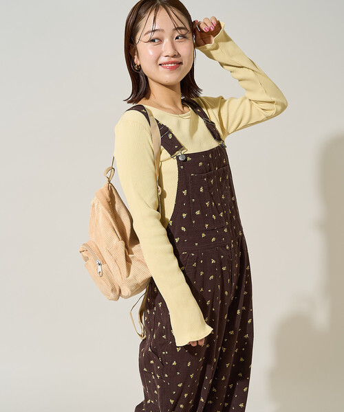 FREAK'S STORE（フリークスストア）の「カントリーフラワー コーデュロイオーバーオール＜セットアップ対応＞/小花柄（サロペット/オーバーオール・レディース・ナチュラル/ブラック/キャメル/チャコール/ベージュ・ﾌﾘ-）」の3枚目の写真