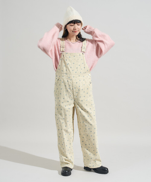 FREAK'S STORE（フリークスストア）の「カントリーフラワー コーデュロイオーバーオール＜セットアップ対応＞/小花柄（サロペット/オーバーオール・レディース・ナチュラル/ブラック/キャメル/チャコール/ベージュ・ﾌﾘ-）」の10枚目の写真